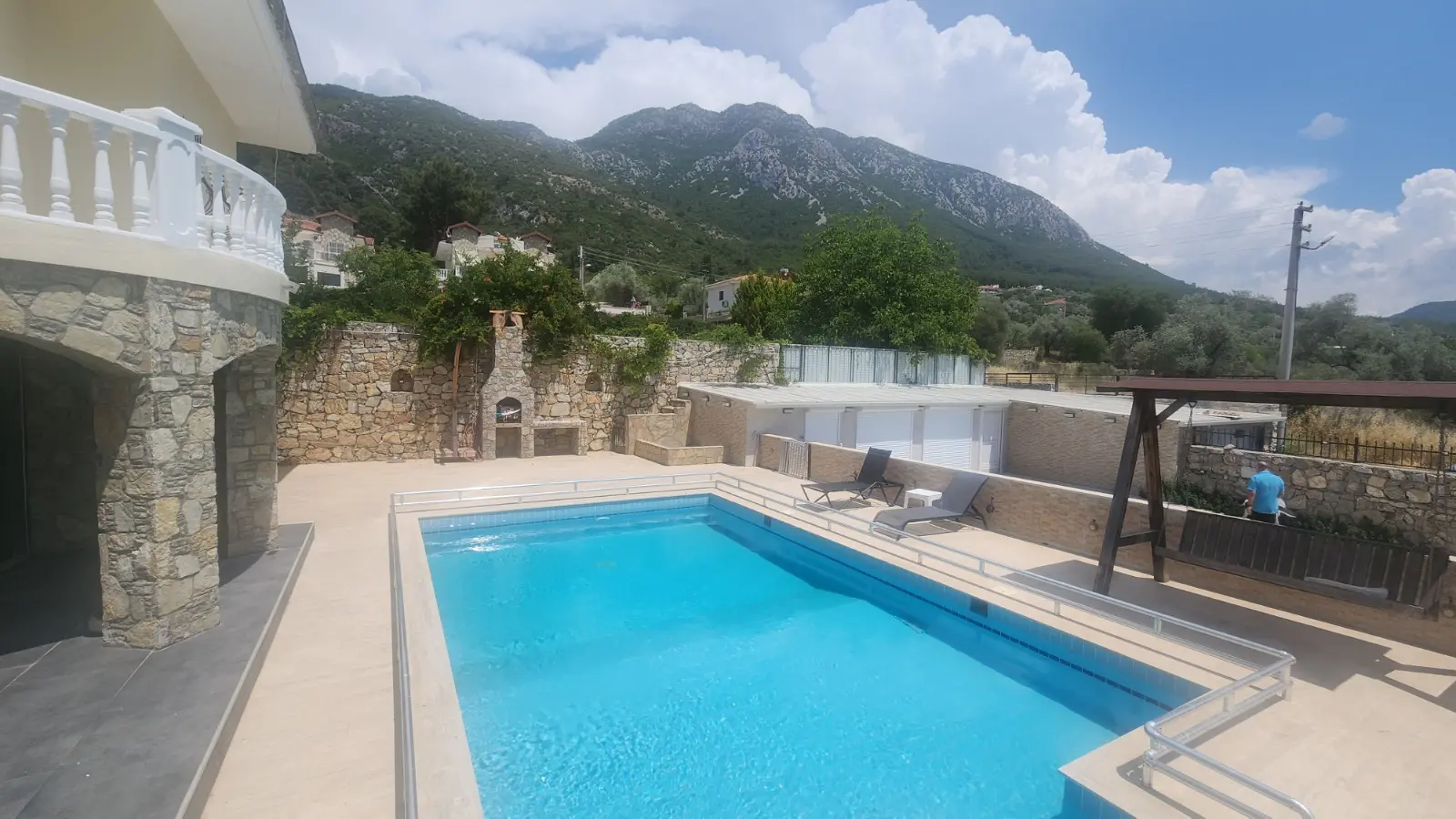 Swimming pool